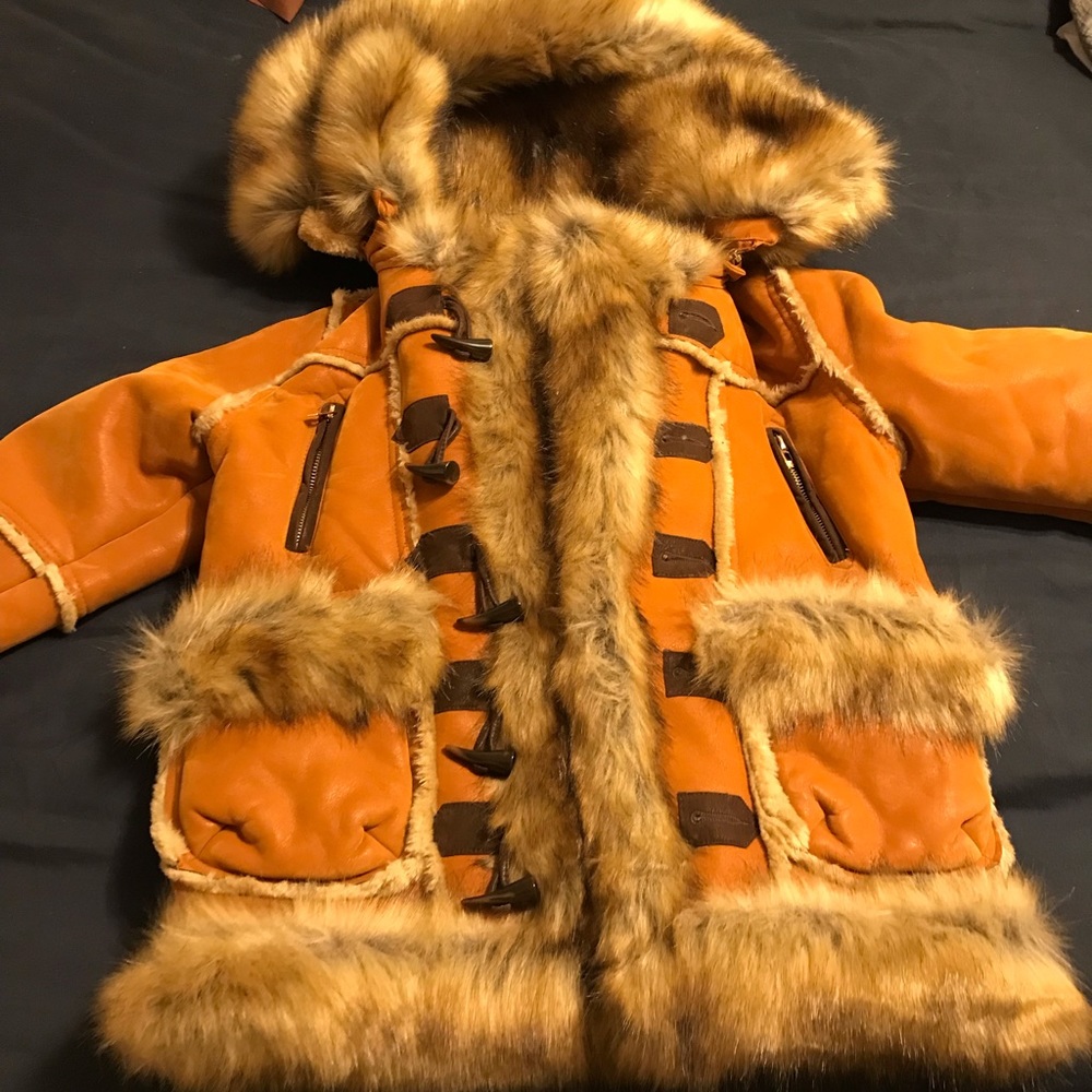 BNWT-Size-8💙💯LittleBoys SuedeCoat💙